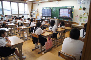 川西町立川西小学校・川西町三宅町式下中学校組合立式下中学校サムネイル.PNG