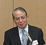 八城氏